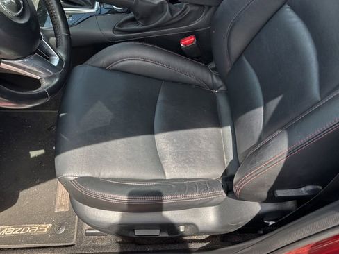 Used 2015 MAZDA MAZDA3 i Grand Touring FWD image 11