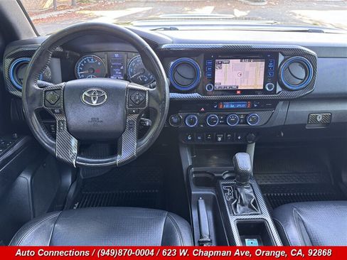 Used 2019 Toyota Tacoma TRD Sport AWD/4WD image 12