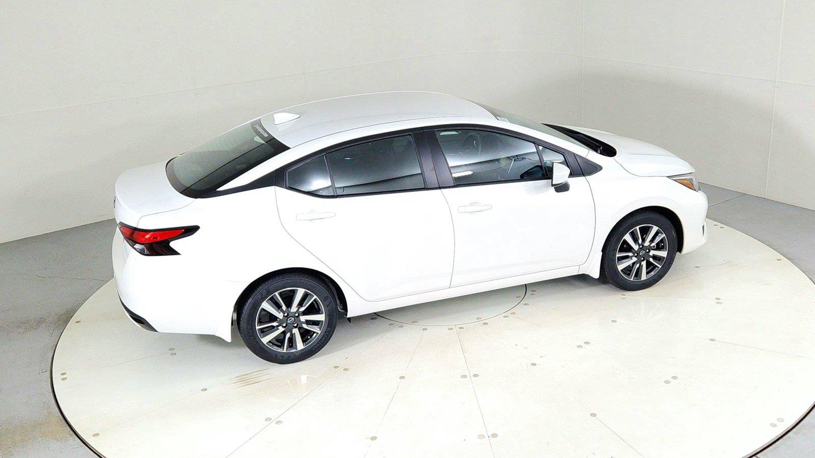 Used 2025 Nissan Versa SV w/ Trunk Package FWD image 40