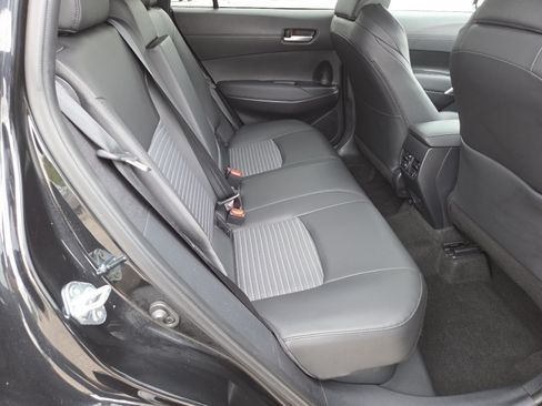 Used 2024 Toyota Corolla Cross AWD Hybrid w/ Convenience Package image 23