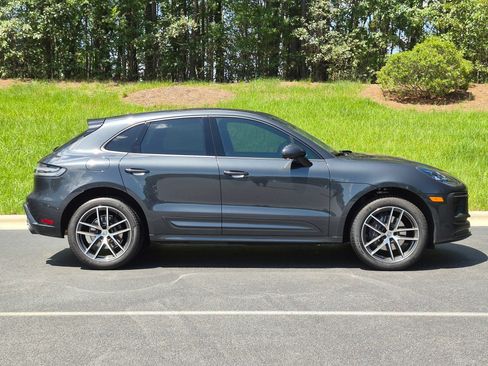 Certified 2026 Porsche Macan AWD/4WD image 30