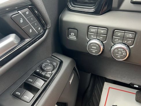 New 2026 GMC Sierra 2500 AT4 w/ AT4 Premium Plus Package AWD/4WD image 41
