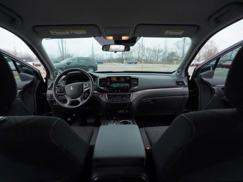 Used 2025 Honda Ridgeline Sport image 23