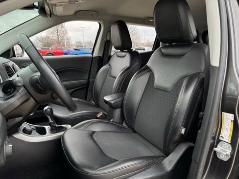 Used 2019 Jeep Compass Latitude w/ Popular Equipment Group image 27