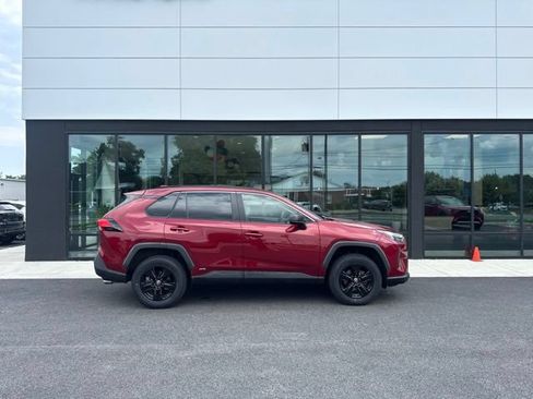 Used 2024 Toyota RAV4 LE AWD/4WD image 2