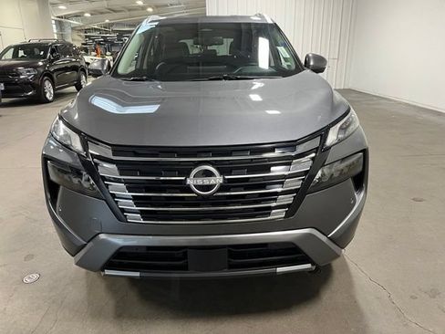 Used 2026 Nissan Rogue SL FWD image 8