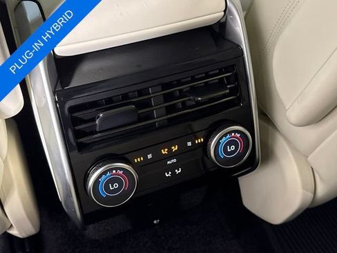 Used 2026 Land Rover Range Rover SE AWD/4WD image 29