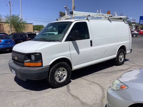 Used 2016 Chevrolet Express 2500 w/ Cold Climate Package RWD image 7