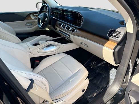 Used 2022 Mercedes-Benz GLE 350 w/ AMG Line Exterior image 13