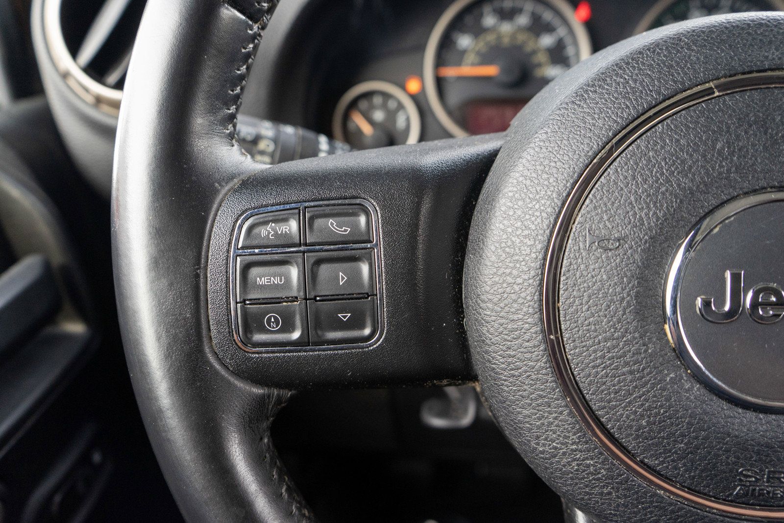 Used 2017 Jeep Wrangler Unlimited Sahara AWD/4WD image 19