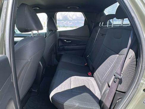 Used 2025 Hyundai Santa Cruz SE FWD image 31