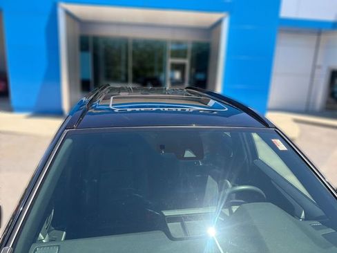 Used 2021 Toyota RAV4 SE w/ Weather & Moonroof Package AWD/4WD image 12