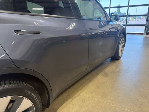 Used 2023 Tesla Model Y Long Range AWD/4WD image 80