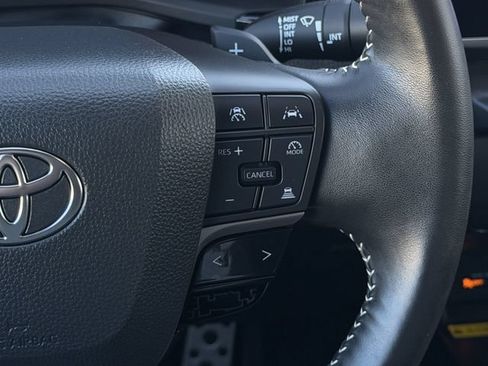 Used 2025 Toyota Camry SE FWD image 15