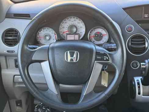 Used 2011 Honda Pilot LX image 3