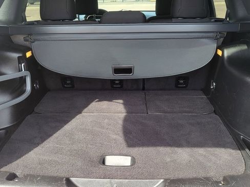 Used 2015 Jeep Cherokee Latitude w/ Cold Weather Group image 12