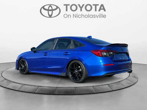 Used 2023 Honda Civic Sport image 3