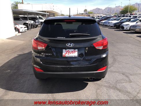 Used 2015 Hyundai Tucson GLS w/ Option Group 02 FWD image 7