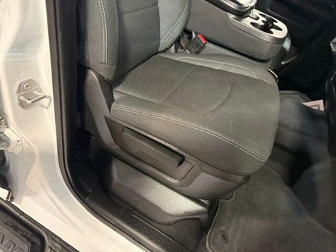Used 2025 RAM 2500 Big Horn AWD/4WD image 11