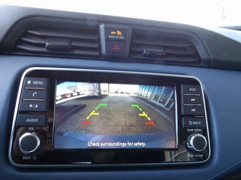 Used 2025 Nissan Versa SV w/ Trunk Package image 20