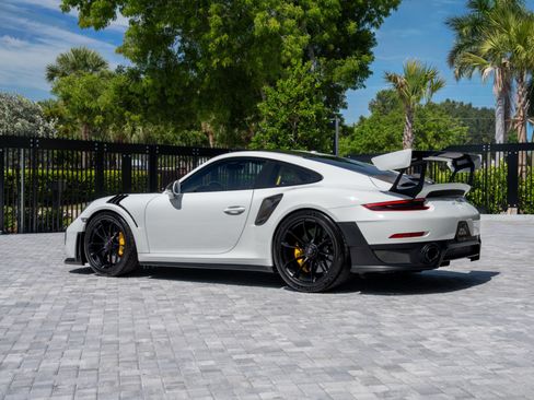 Used 2018 Porsche 911 GT2 RS RWD image 8
