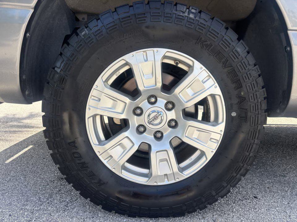 Used 2019 Nissan Titan SV RWD image 33