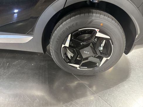 New 2026 Kia Sportage EX image 12