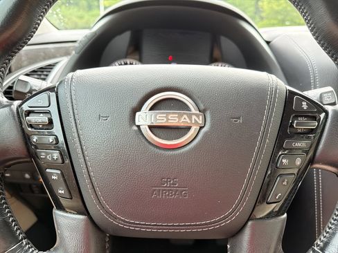 Used 2022 Nissan Armada Platinum w/ Captain's Chairs Package RWD image 10