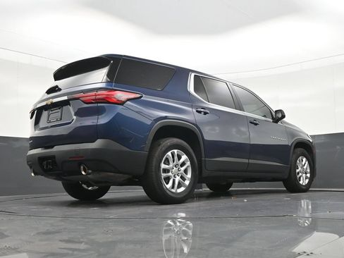 Used 2023 Chevrolet Traverse LS FWD image 29