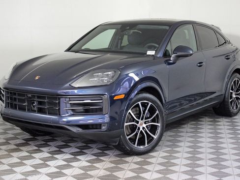 Used 2025 Porsche Cayenne Coupe image 1