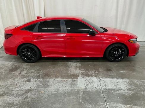 Used 2025 Honda Civic Sport image 2