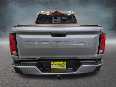 Used 2023 Chevrolet Colorado LT w/ LT Convenience Package III AWD/4WD image 5