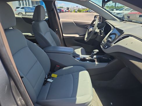 Used 2024 Chevrolet Malibu LT FWD image 9