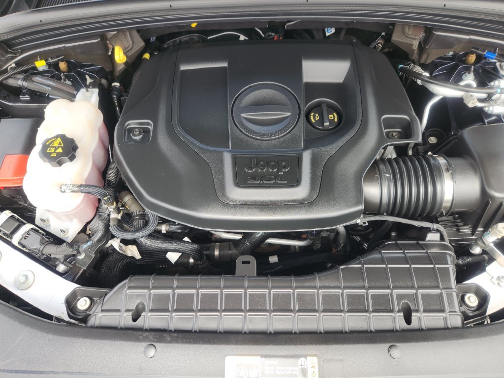 Used 2023 Jeep Grand Cherokee Summit AWD/4WD image 29
