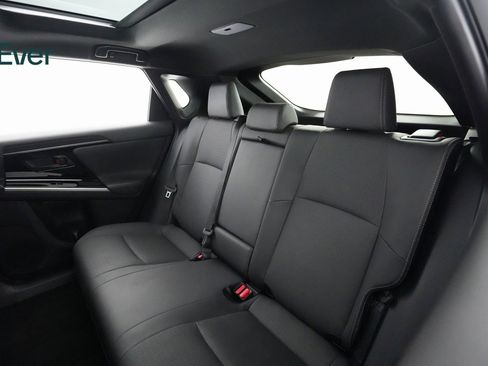 Used 2024 Subaru Solterra Touring w/ Touring Package image 10