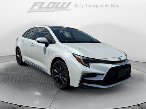 Used 2023 Toyota Corolla SE w/ SE Premium Package FWD image 1