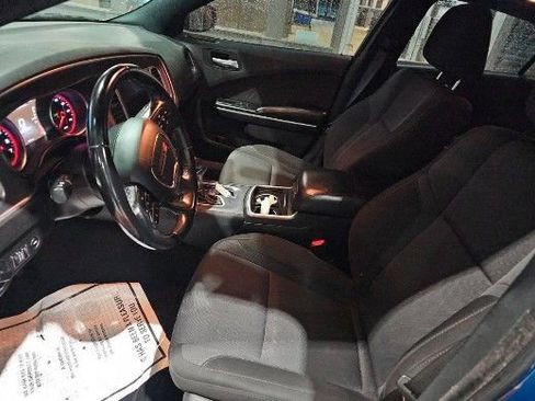 Used 2021 Dodge Charger SXT RWD image 5
