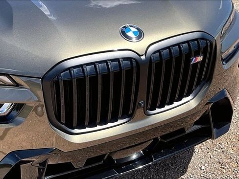 Used 2025 BMW X7 M60i AWD/4WD image 32
