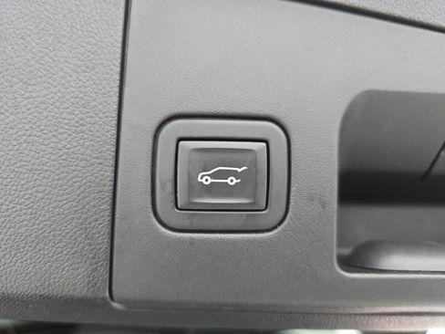 Used 2023 Cadillac XT4 Luxury image 13