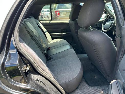 Used 2011 Ford Crown Victoria Police Interceptor image 14