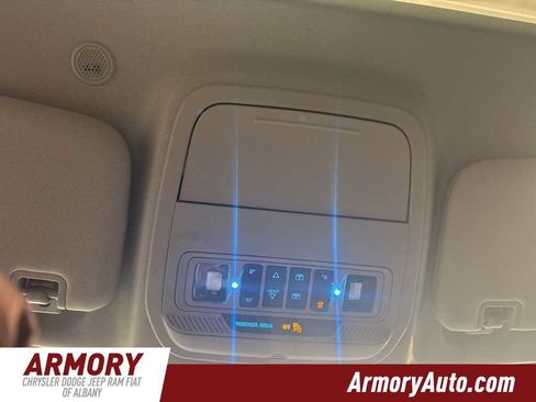 Used 2021 Ford Explorer XLT image 21