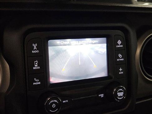 Used 2020 Jeep Wrangler Sport image 13