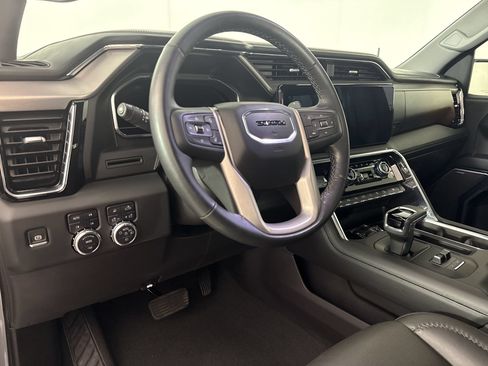 Used 2024 GMC Sierra 1500 Denali AWD/4WD image 4