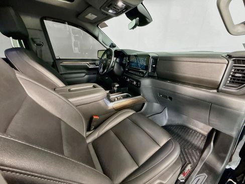 Used 2022 Chevrolet Silverado 1500 LT Trail Boss w/ LT Trail Boss Premium Package AWD/4WD image 29