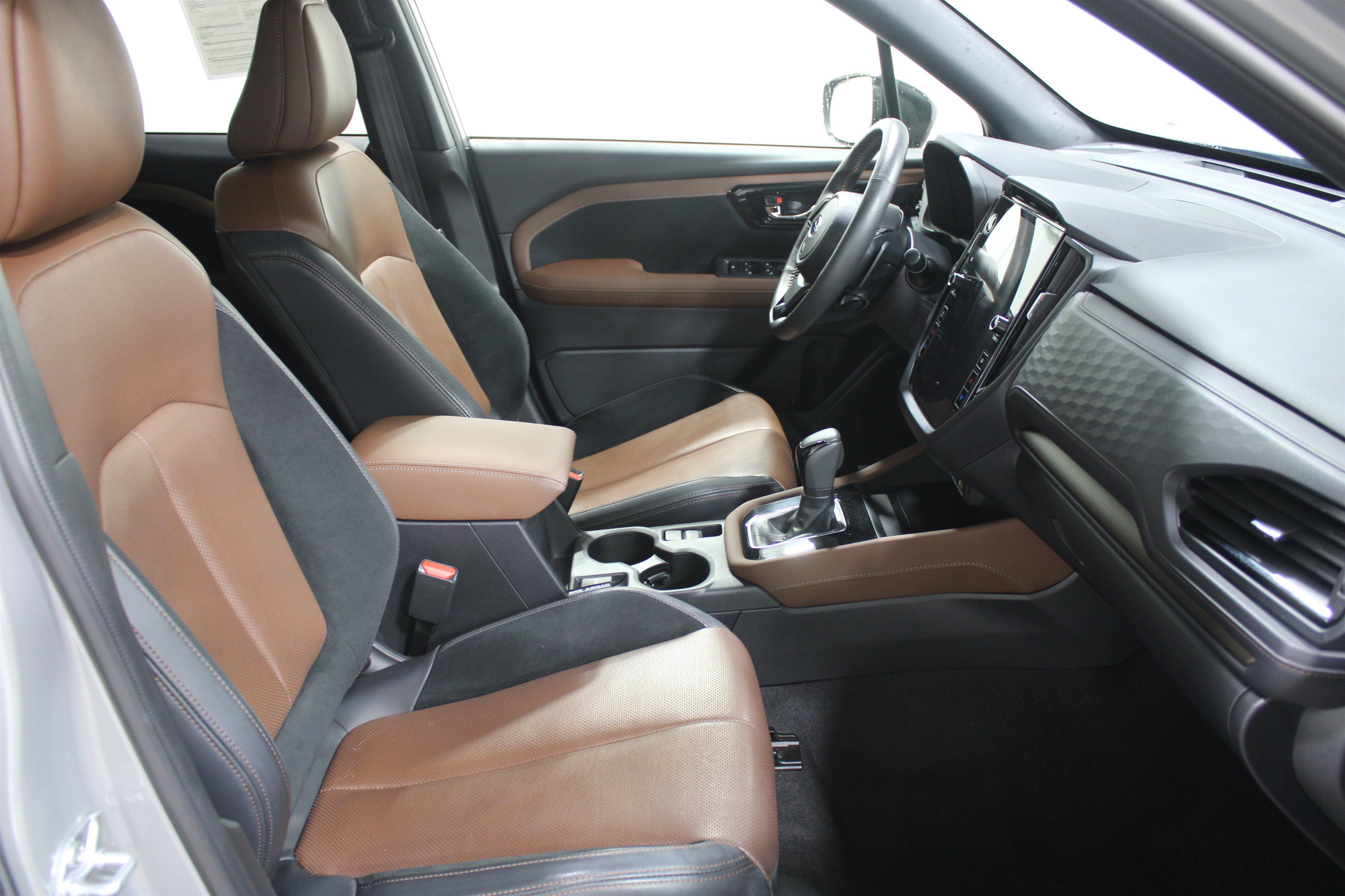 Used 2025 Subaru Forester Touring w/ Popular Package - Touring AWD/4WD image 32
