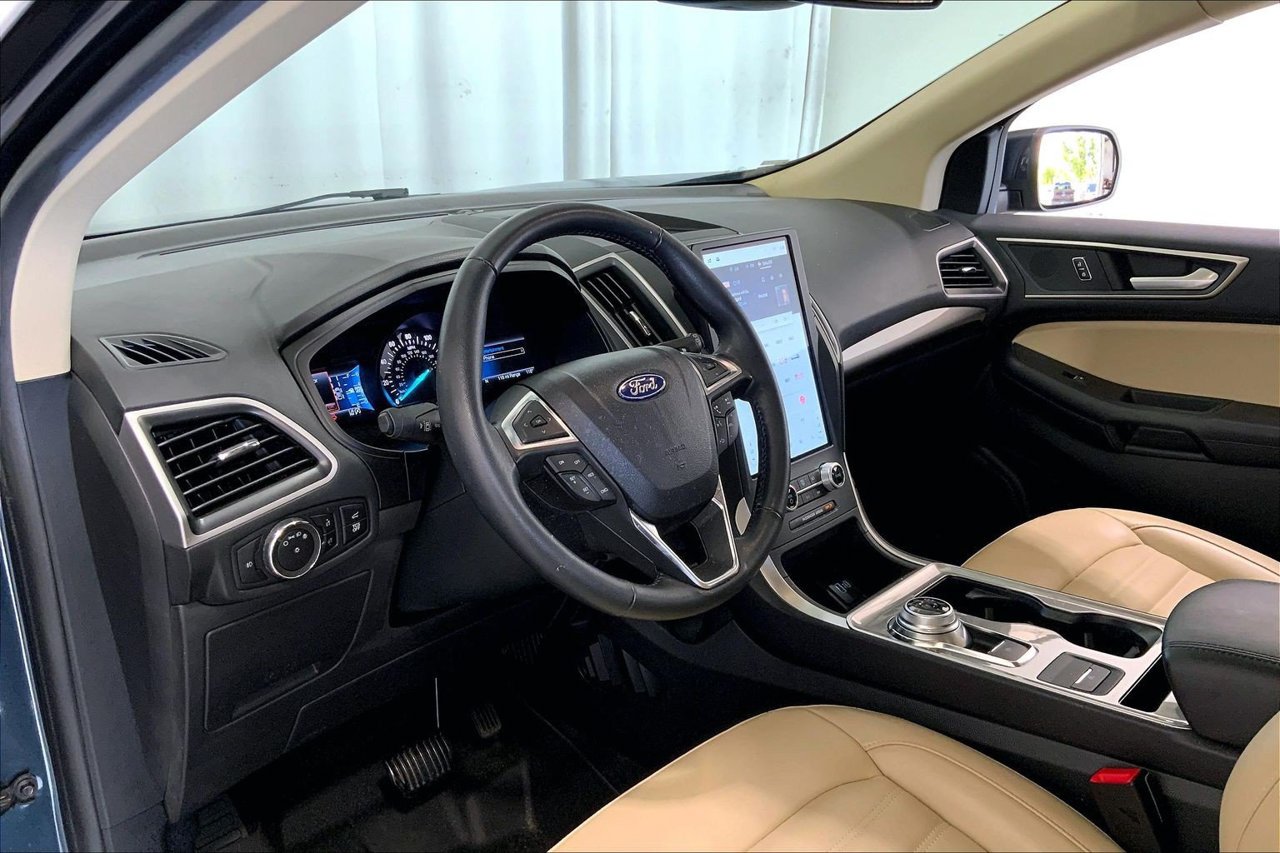 Used 2023 Ford Edge SEL w/ Convenience Package AWD/4WD image 13