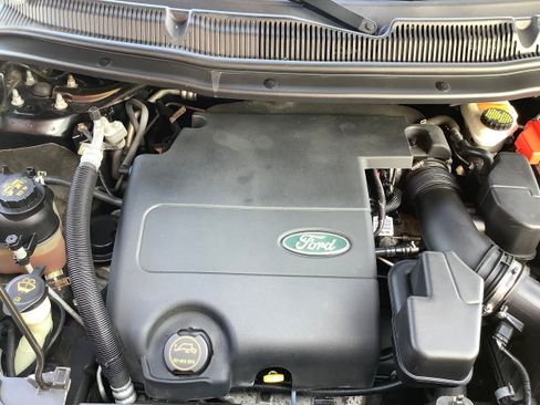 Used 2015 Ford Explorer Limited w/ Equipment Group 301A AWD/4WD image 9