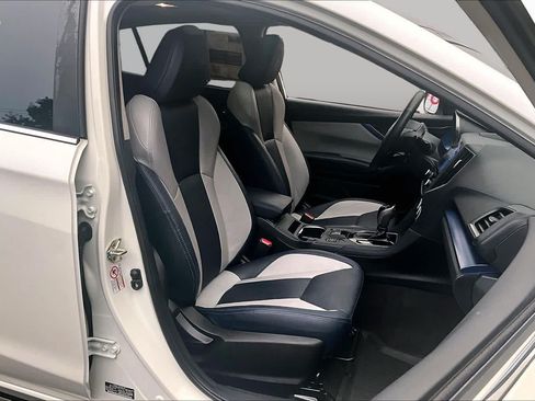 Used 2019 Subaru Crosstrek Hybrid w/ Moonroof Package w/Navigation AWD/4WD image 8
