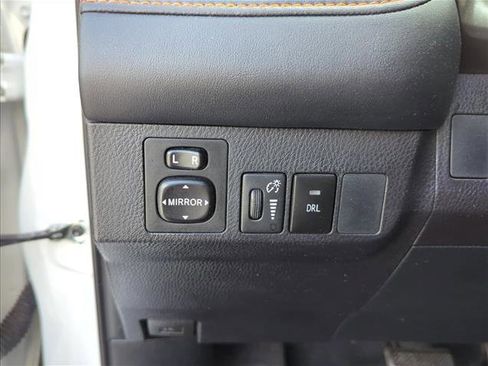 Used 2016 Toyota RAV4 SE image 11