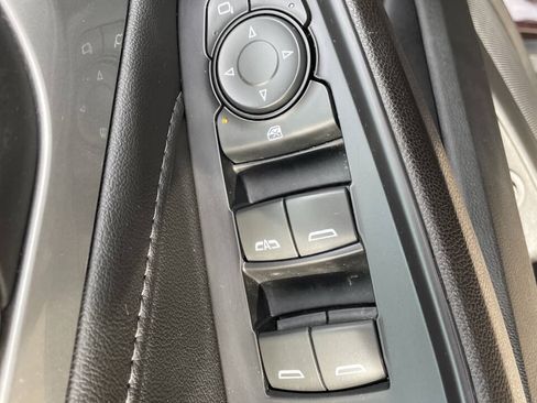 Used 2022 Chevrolet Traverse LT AWD/4WD image 15